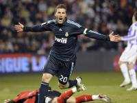 开云体育下载-罗德里一锤定音惊艳四座，西班牙险胜巴萨式传控的自我革新