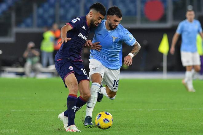 佛罗伦萨队在周末比赛中夺得胜利