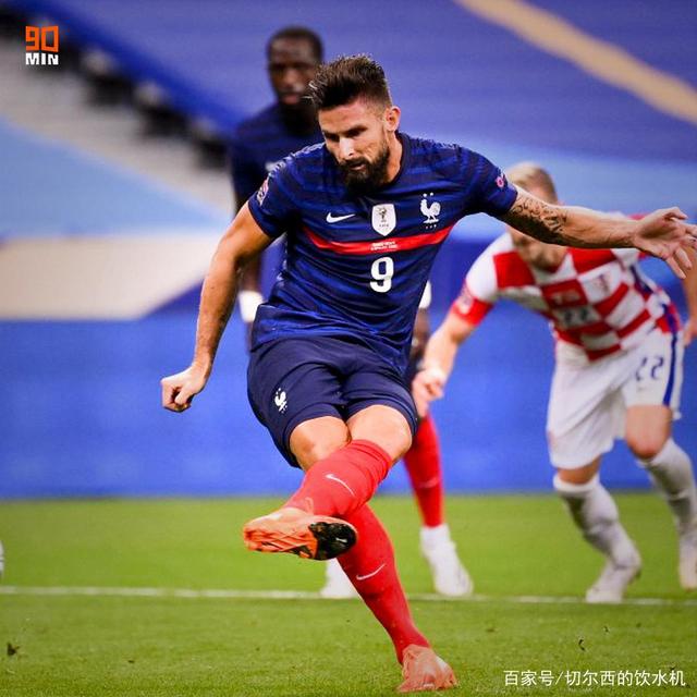 泰国队险胜法国队，黄鸭组合点燃赛场的简单介绍