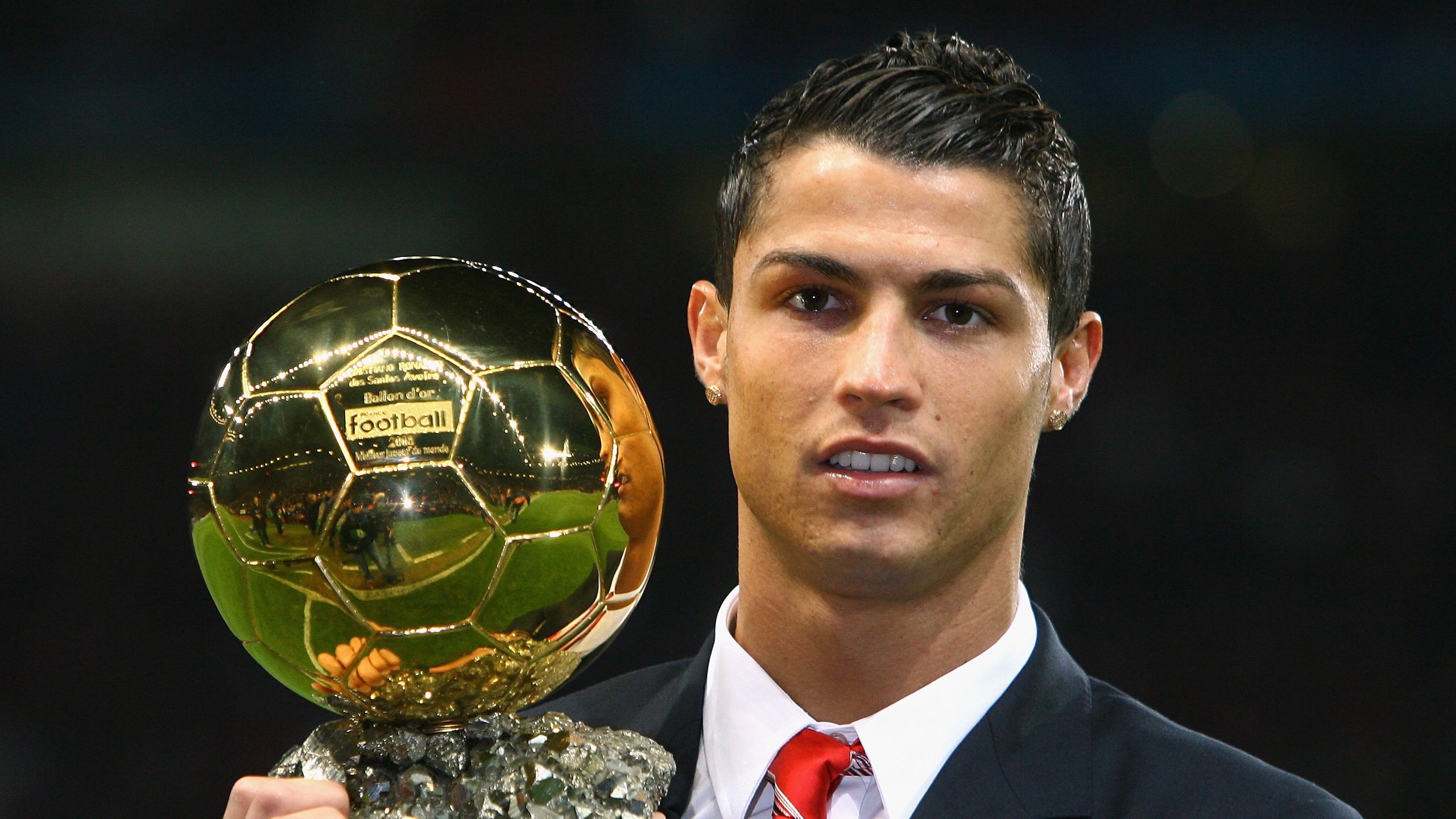 佩德里，从喀麦隆到比利时的中场魔术师，如何以唯一性主宰比赛走向